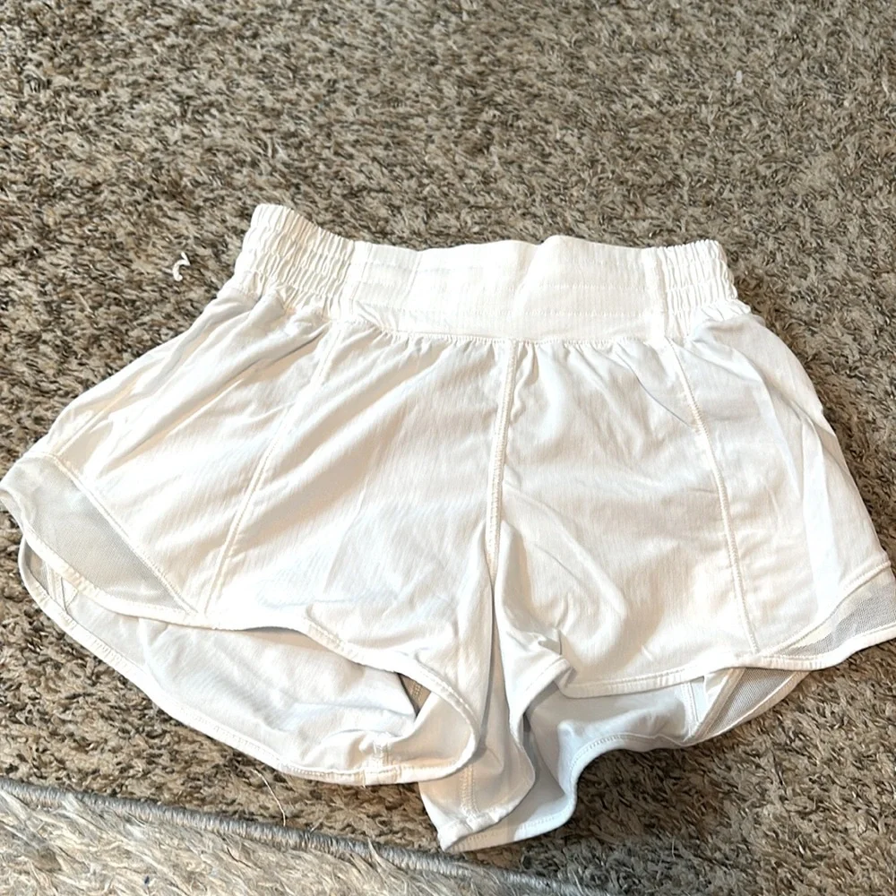 Lululemon - Picture 2 of 4